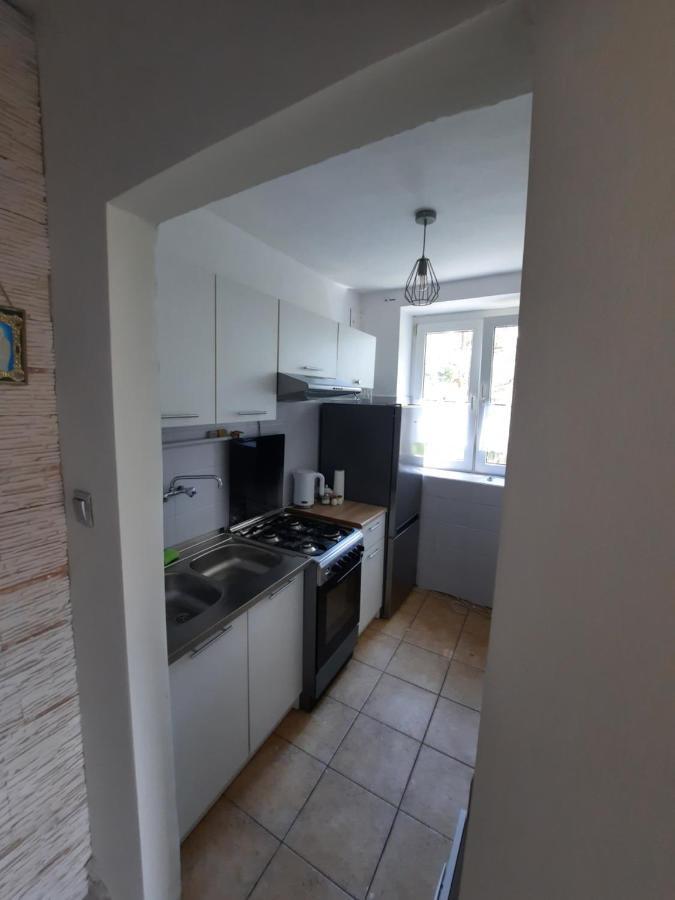 Apartamento Apartament Zorzy Przy Instytucie Kardiologii Anin Varsovia Exterior foto