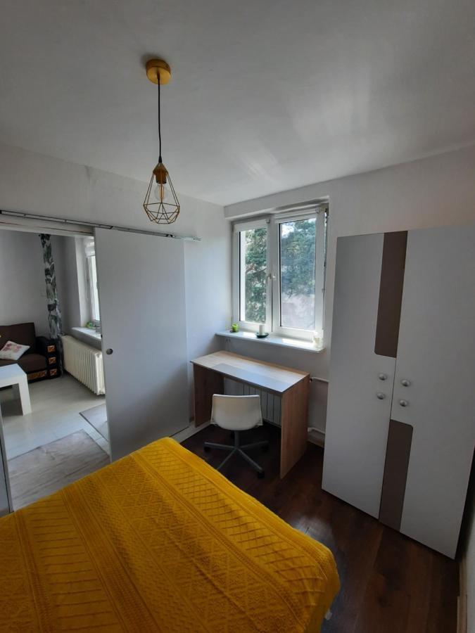 Apartamento Apartament Zorzy Przy Instytucie Kardiologii Anin Varsovia Exterior foto