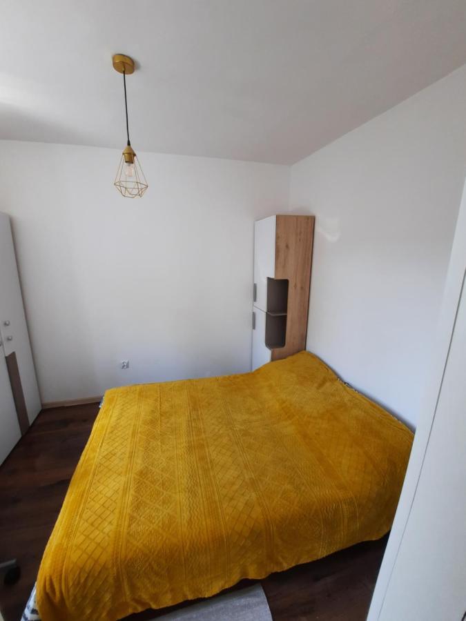 Apartamento Apartament Zorzy Przy Instytucie Kardiologii Anin Varsovia Exterior foto